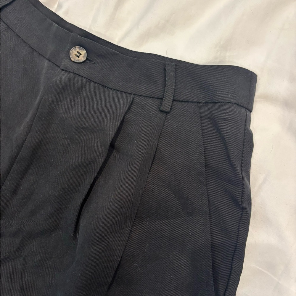 Reformation Mason Black Shorts - Picture 5 of 10
